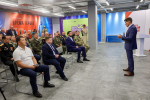 Олег Кожемяко встретился с финалистами кадровой программы «Герои Приморья»